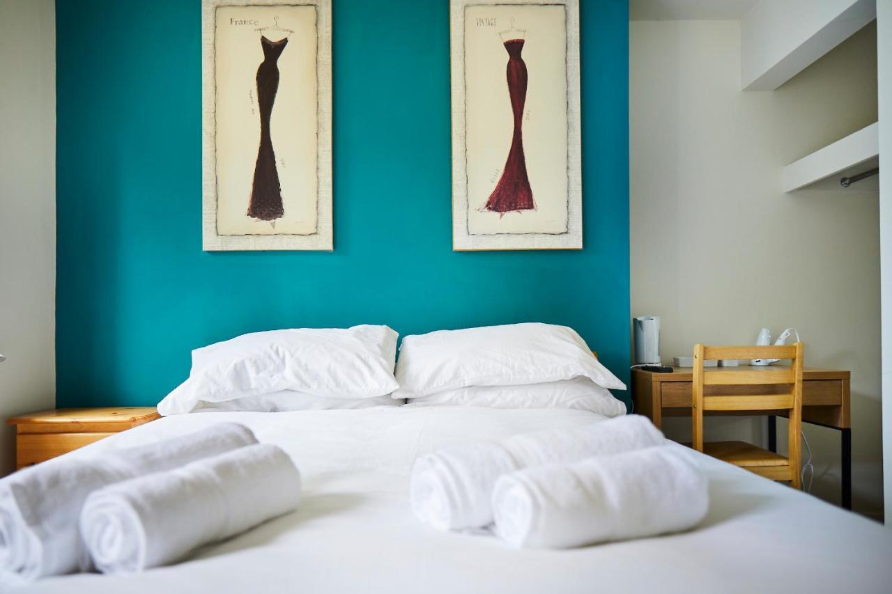 The Lord Grenfell Bed and Breakfast Maidenhead Eksteriør billede A bedroom at the hotel